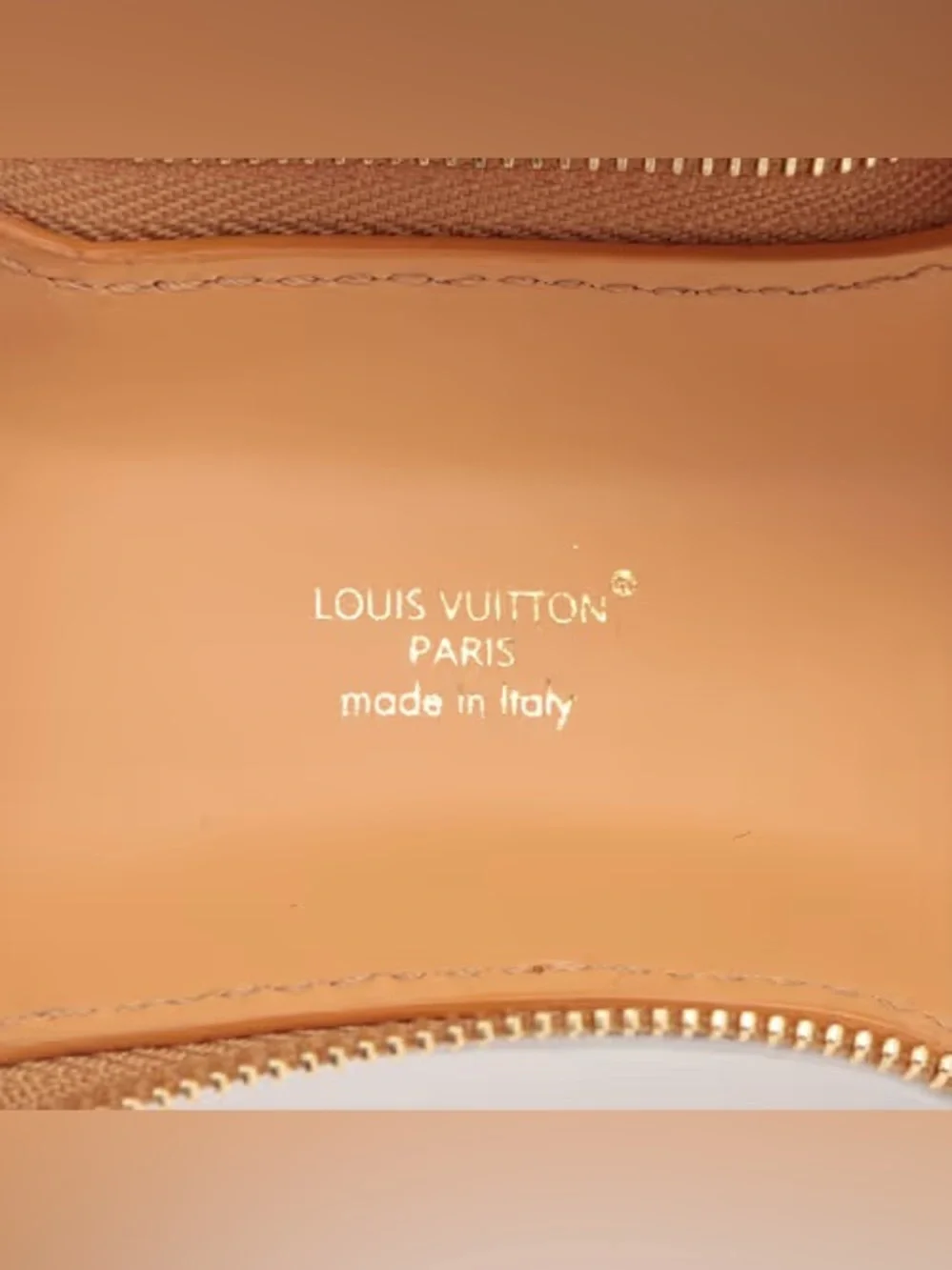 Louis Vuitton Pharrell Bone Key Holder Bag Charm White Paw Monogram M02285